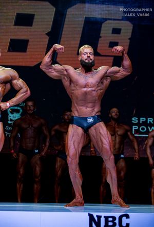 CLASSIC PHYSIQUE НОВИЧКИ